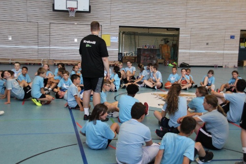 https://www.basketball-vfl-waiblingen.de/content/igal/whatsapp_image_2025-06-24_at_17.06.51-AETJX5-L-2169.jpg
